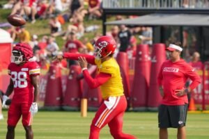 Kansas City Chiefs Sign Wide Receiver Jimmy Holiday and Linebacker Cooper McDonald After Rookie Minicamp