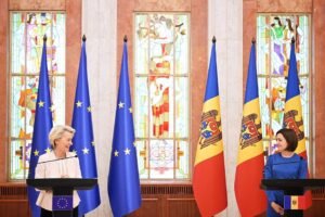 Moldova, Ukraine submit EU accession papers without Hungary