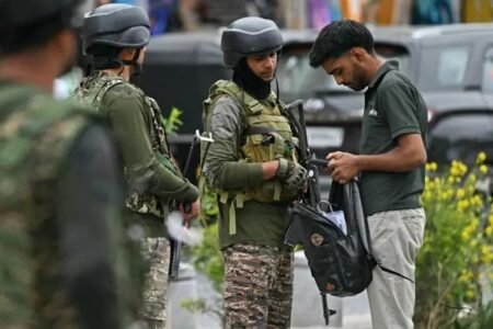US Takes a Hands-Off Approach to Escalating India-Pakistan Conflict