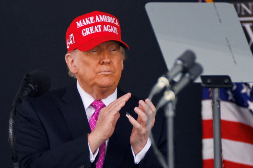 US Trade Policies Risk Economic Decline: Japan Experts