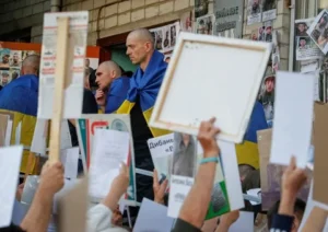 Ukraine Returns New POW Group, Zelenskiy Confirms