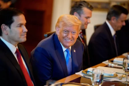 Donald Trump Popularity Falls Behind Biden and Clinton in 2025