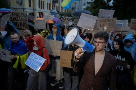 Ukraine Restores Anti-Corruption Agency Powers