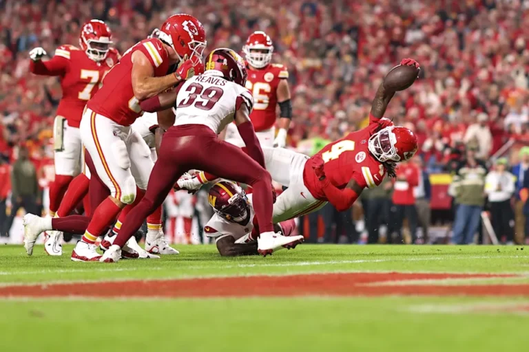 Chiefs Dominate Commanders Without Daniels Chiefs Dominate Commanders Without Daniels