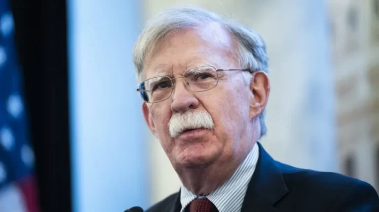 Bolton Criticizes Trump Ukraine Peace Plan