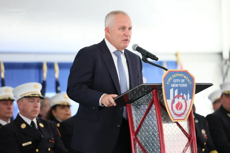 FDNY Chief Resigns Over Ideological Rift FDNY Chief Resigns Over Ideological Rift
