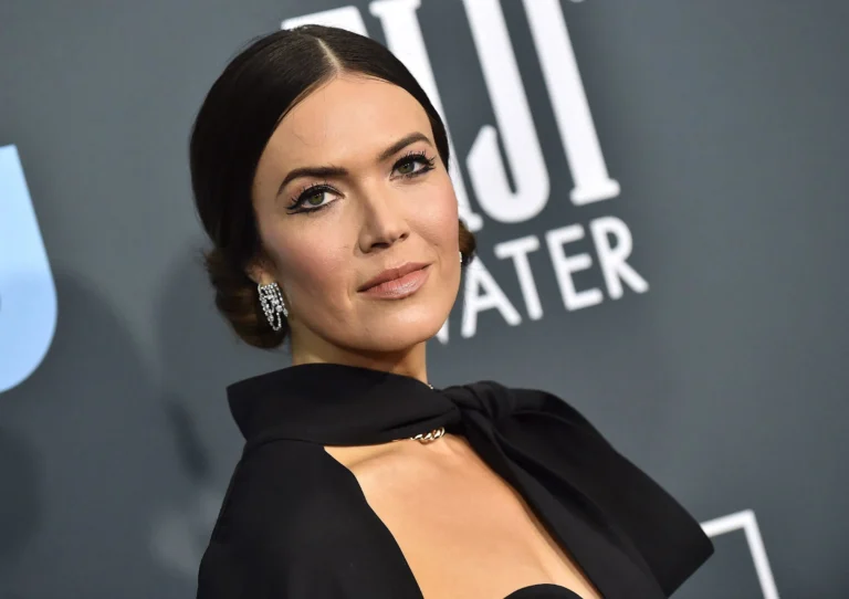 Mandy Moore Thanksgiving Post Shares Struggles