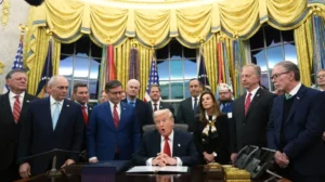Trump Signs Government Reopening Bill