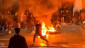 'Pile of bodies' in Iranian hospital, widespread protests and violence