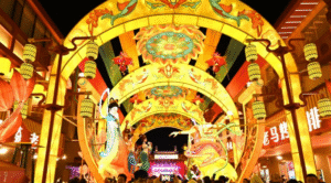 Dunhuang Lantern Fair Lights Up Gansu