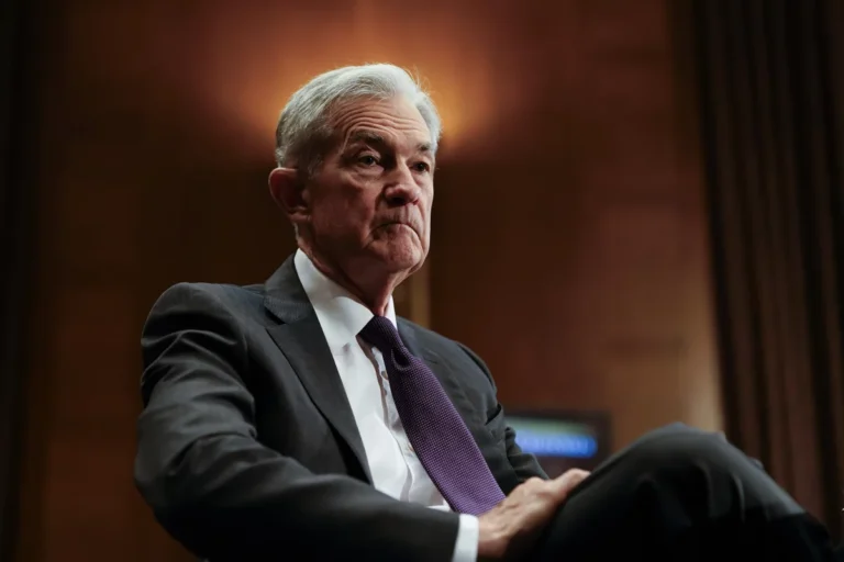 Fed Set to Hold Rates Amid Global Market Tensions