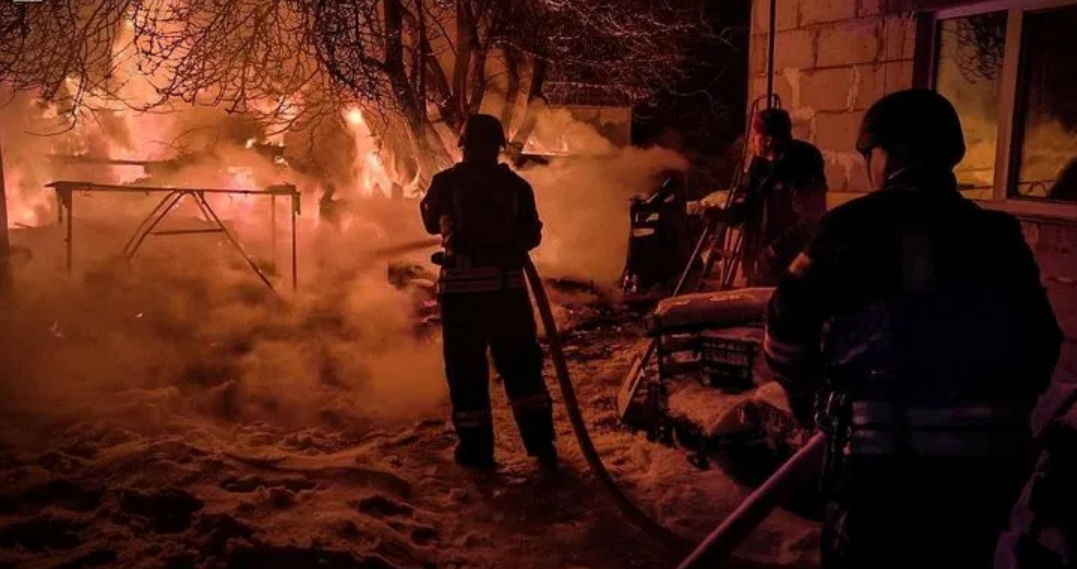 Russia Hits Ukraine: 4 Dead, Power and Heat Cut Russia Hits Ukraine: 4 Dead, Power and Heat Cut