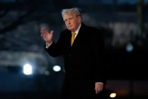 Trump Warns India on Russian Oil Tariffs