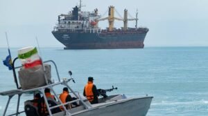 US commercial ships ordered to avoid Iranian waters