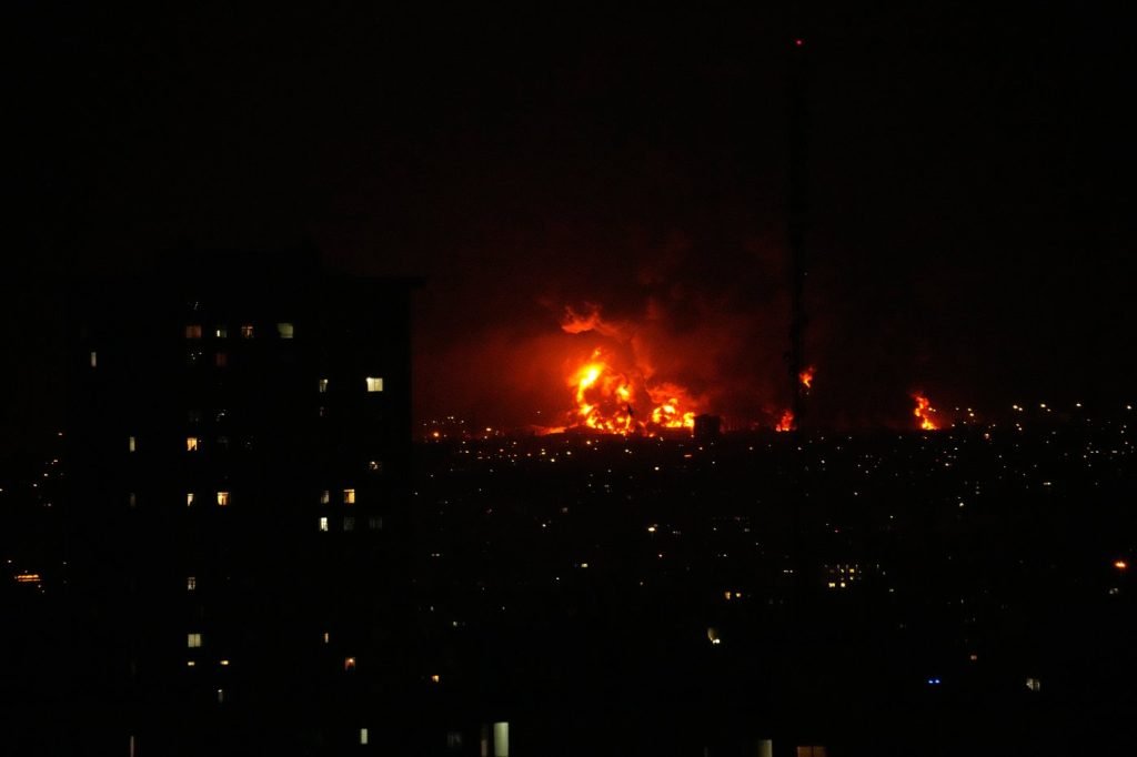 Iran Fires Missiles at Israel! US-Backed Strikes Intensify Across Region Iran Fires Missiles at Israel! US-Backed Strikes Intensify Across Region