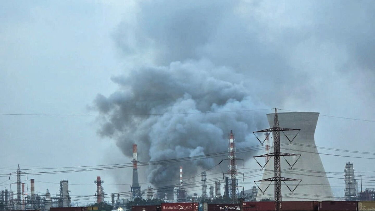 Iran Strikes Major Israeli Power Plant, No Damage Reported