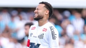 Neymar transfer rumors grow amid Santos and MLS tension