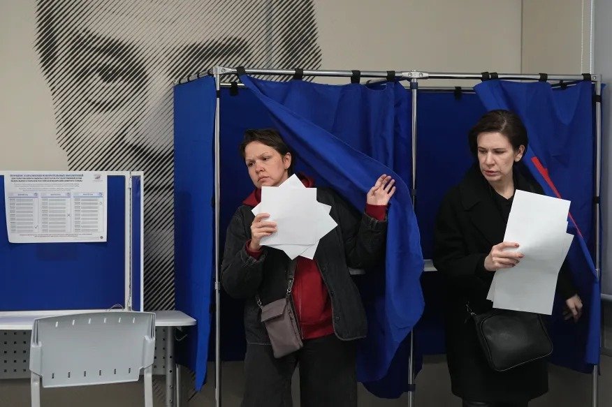Russia Shuts Sochi Polls Over Threat