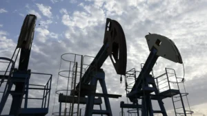 Oil Prices Fall As Europe Agrees Fuel Stock Release