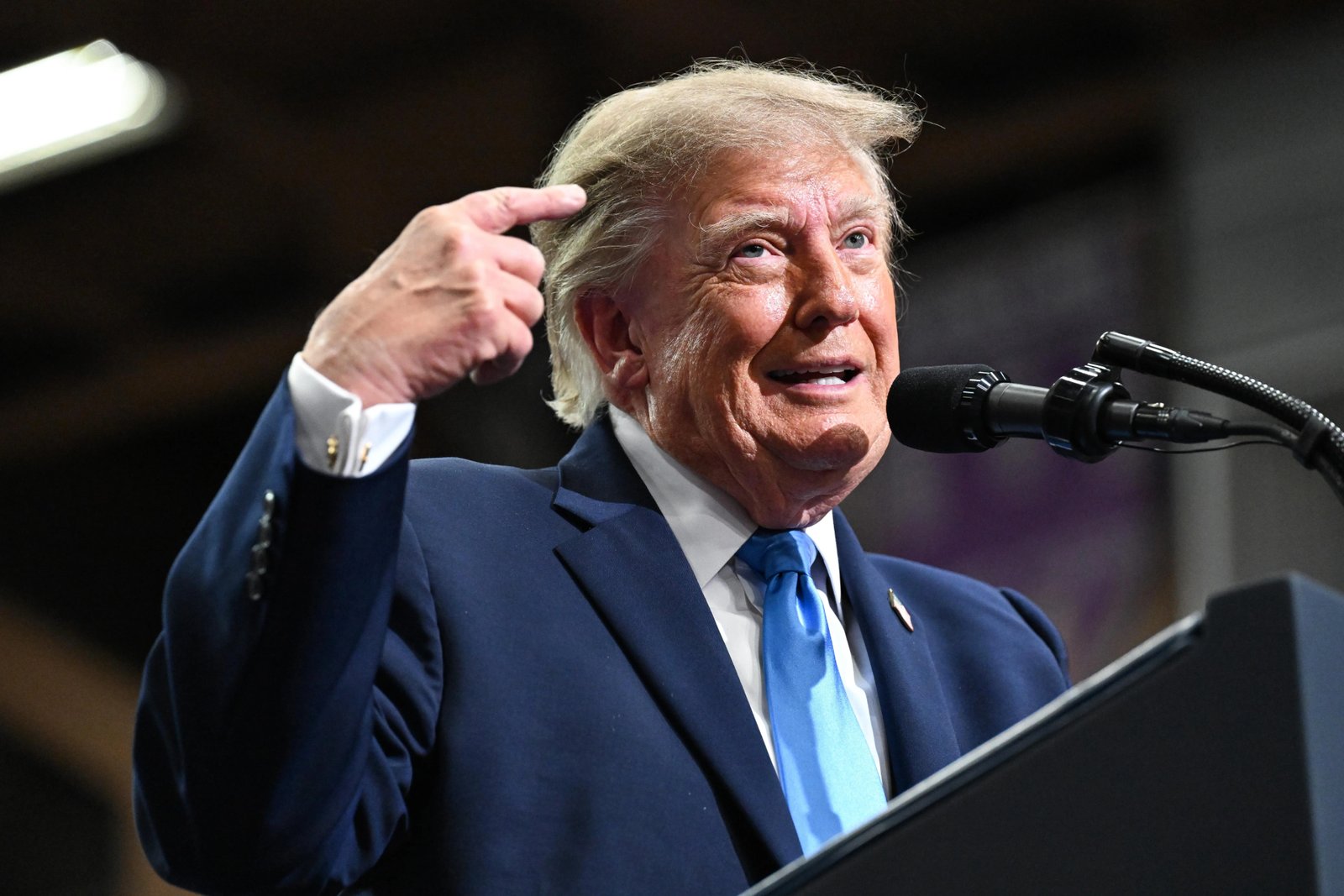 Trump Midterm Campaign Faces a Final Test imgi 124 gettyimages 2298464376