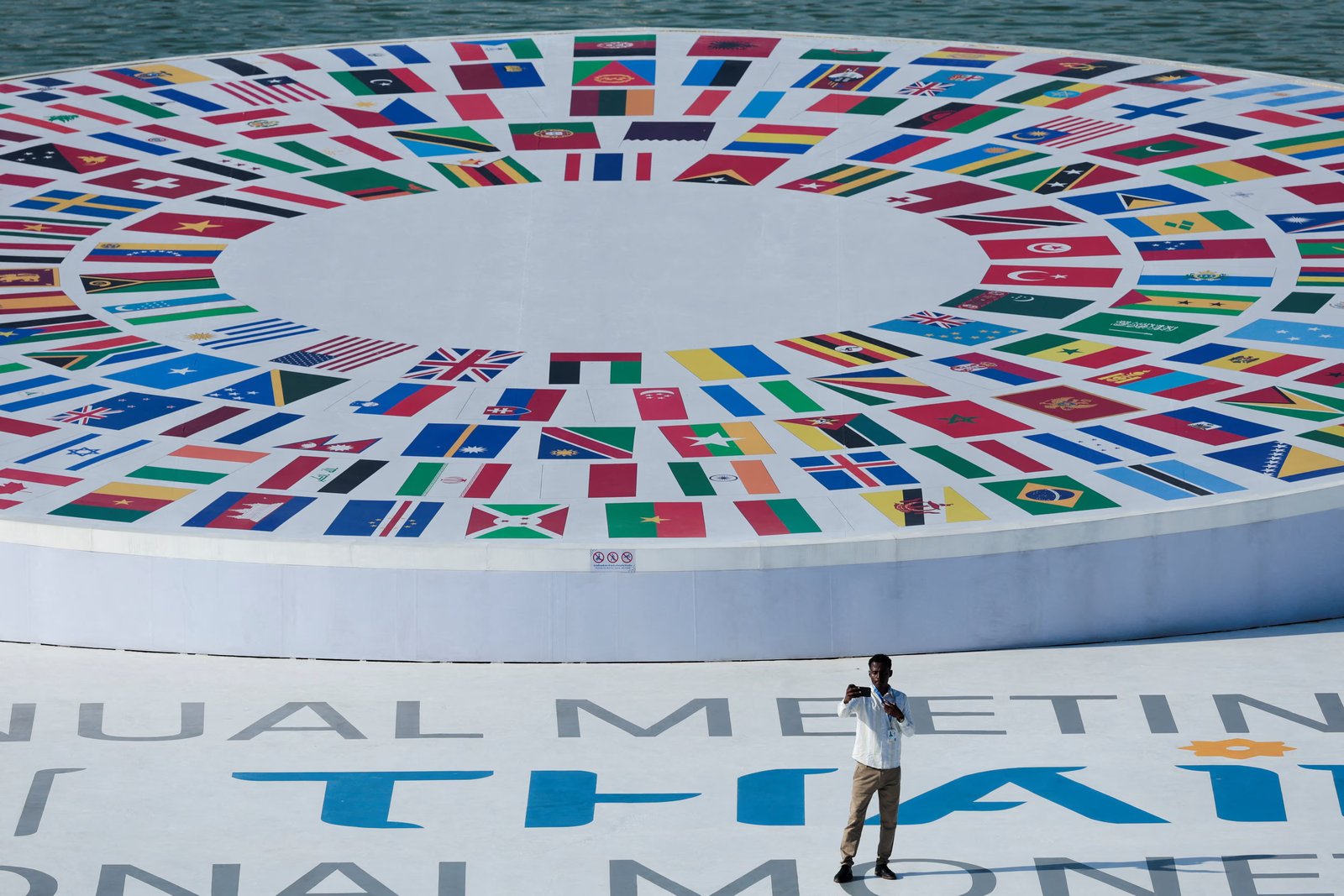 Middle East Conflict Raises Global Economic Risks