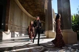 Afghan Art Shapes New Paris Fashion Show