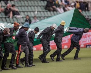 South Africa and Australia Continue Test Battle